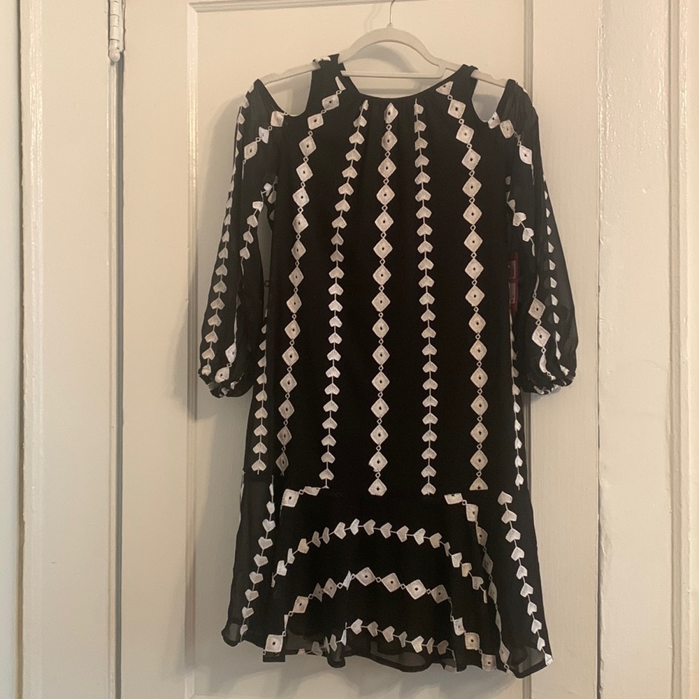 Vince Open shouldered black and white dress